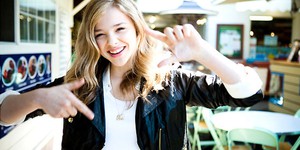 Хлоя Морец сыграет вампиршу в «Мрачных тенях» Тима Бёртона Хлоя Морец сыграет вампиршу в «Мрачных тенях» Тима Бёртона