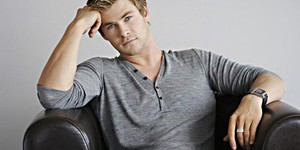 Крис Хемсворт сыграет в «Белоснежке и егере» Крис Хемсворт сыграет в «Белоснежке и егере»