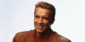 Шварценеггер отращивает крылья Шварценеггер отращивает крылья