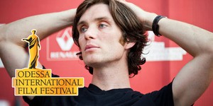 Киллиан Мёрфи чуть не провалился под пол Киллиан Мёрфи чуть не провалился под пол