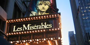 Мюзикл с Расселлом Кроу подвинули в прокате