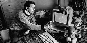 О жизни Джона Макафи расскажут в двух версиях 