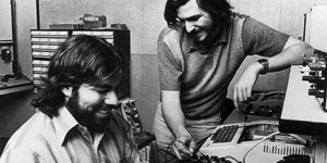 Основатель Apple назвал фильм о Стиве Джобсе «дерьмом»