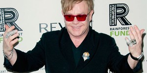 На «ракету» к Элтону Джону подсадили режиссера-рекламщика