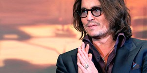 Джонни Деппу подобрали очередную красавицу