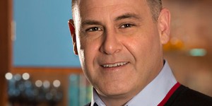 Создатель «Безумцев» сожалеет об убийстве героев