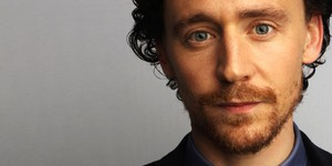 Том Хиддлстон сыграет легенду военной журналистики