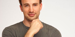 Капитан Америка дебютирует в режиссуре амурной мелодрамой