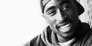 О жизни Тупака Шакура снимут фильм