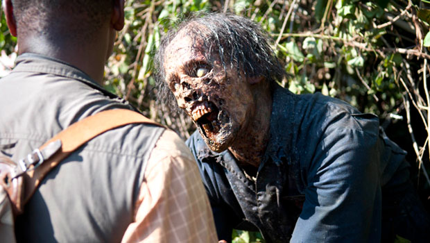 кадр с сериала «Ходячие мертвецы»