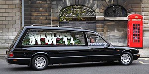 Лондонский катафалк сообщил возможную дату премьеры «Шерлока»