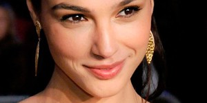 Чудо-женщина ответила на упреки фанатов