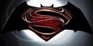 Битву Бэтмена и Супермена покажут на год позже