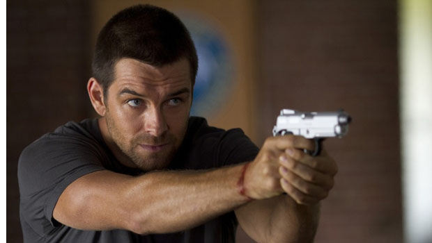 кадр из сериала "Банши"