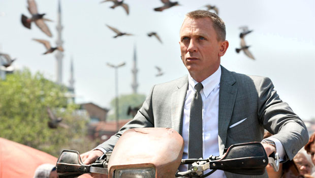 Джеймс Бонд