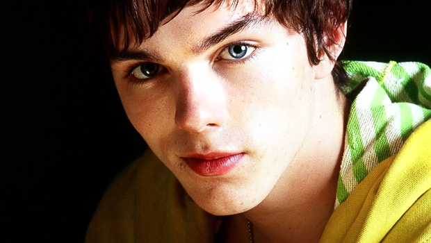 Николас Холт 