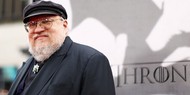 Джордж Р. Р. Мартин ленится писать продолжение «Игры престолов» Джордж Р. Р. Мартин ленится писать продолжение «Игры престолов»