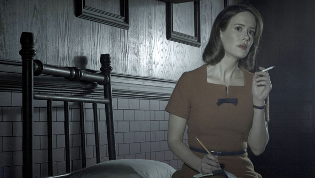 актриса Сара Полсон в сериале "Американская история ужасов"