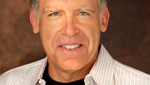 Карлтон Кьюз