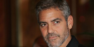 Джордж Клуни снимет фильм про взлом смартфонов