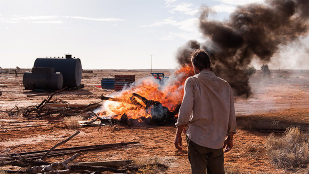 кадр из фильма «Ровер»