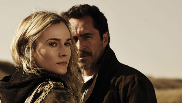 кадр из сериала "Мост"