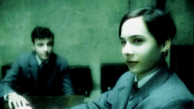 Фрэнк Диллэйн (на переднем плане) в фильме "Гарри Поттер и принц-полукровка"