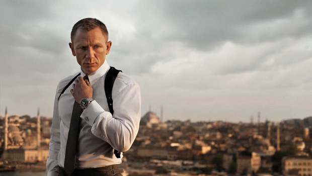 Дэниел Крэйг в образе Джеймса Бонда в фильме "Скайфолл"