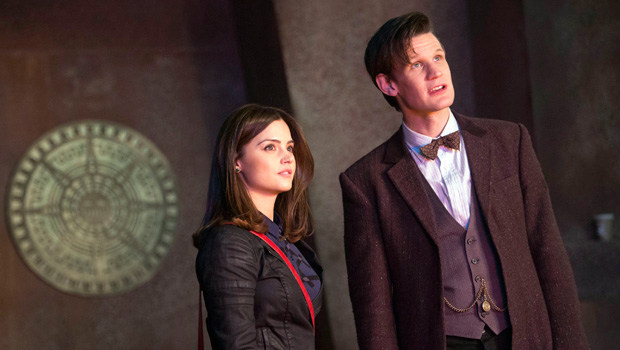 Дженна Коулман и Мэтт Смит в сериале "Доктор Кто"