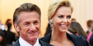 Шарлиз Терон и Шон Пенн обручились в Париже Шарлиз Терон и Шон Пенн обручились в Париже