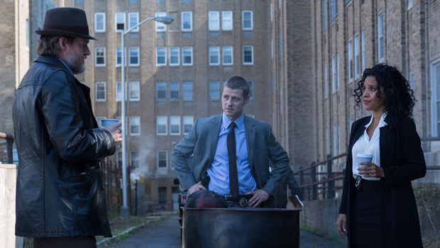 кадр из сериала "Готэм"