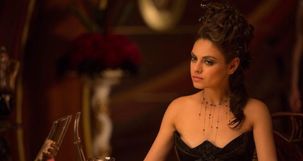 Кадр из фильма Восхождение Юпитер