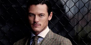 Люку Эвансу предлагают стать голливудским стоматологом