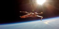 Фанаты «Звездных войн» запустили в космос копию истребителя X-Wing
