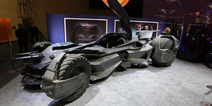 Новый бэтмобиль представили на публике