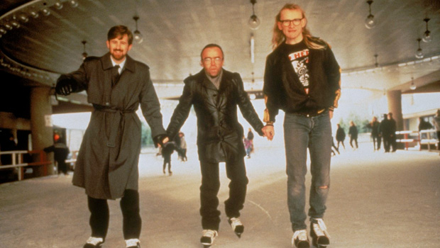 кадр из сериала "Одинокие стрелки"