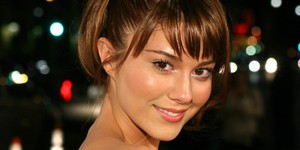 Мэри Элизабет Уинстэд сыграет в новом сериале авторов «Правильной жены»