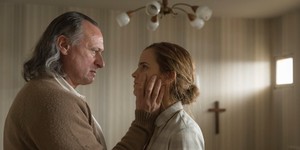 Вышел первый трейлер «Колонии» с Эммой Уотсон