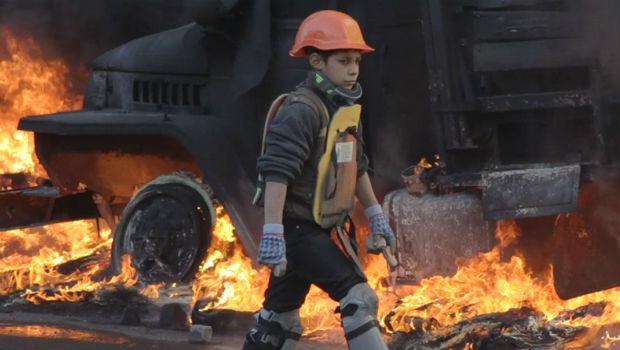 кадр из фильма "Зима в огне: Борьба Украины за свободу"