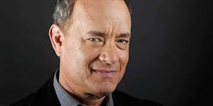 Том Хэнкс вернул незнакомке студенческий через соцсети