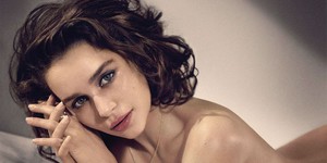 Эмилия Кларк названа самой сексуальной женщиной в мире