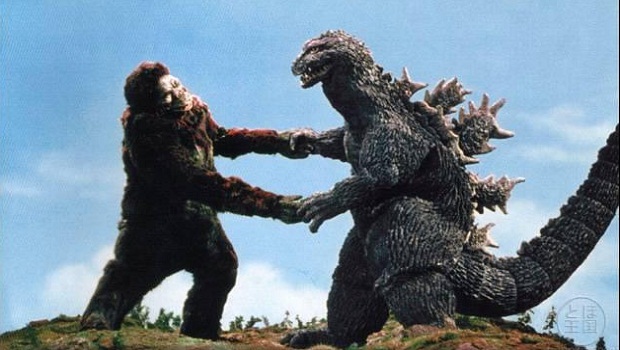 противостояние персонажей Кинг Конга и Годзиллы