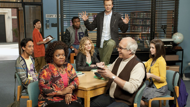 кадр из сериала "Сообщество"