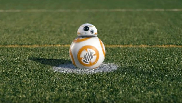 дроид в испанском промо к фильму «Звездные войны: Пробуждение силы»