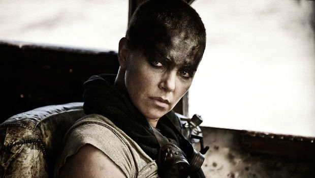 Шарлиз Терон в фильме "Безумный Макс: Дорога ярости"