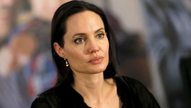 Анджелина Джоли