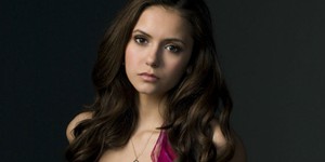 Нина Добрев вернется в финальной серии «Дневников вампира»