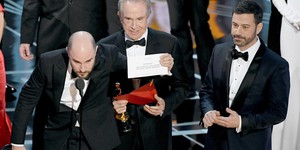 Большая ошибка на «Оскаре»: реакция звезд Большая ошибка на «Оскаре»: реакция звезд