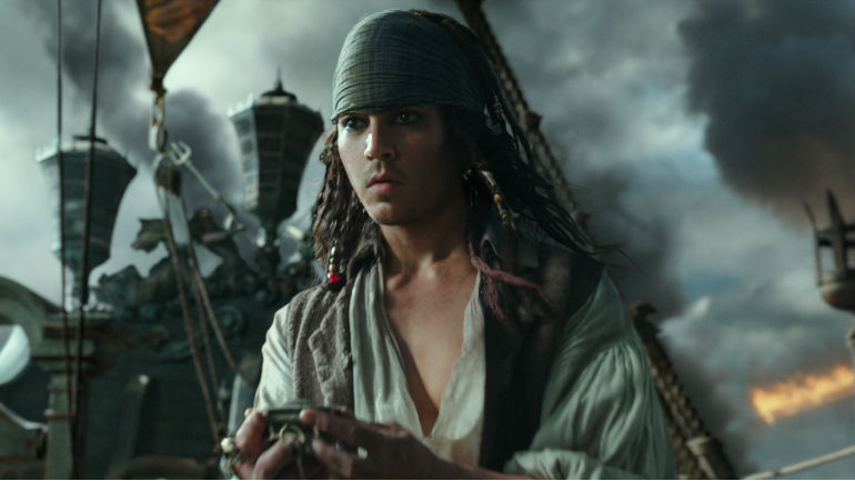 омоложенный Джек Воробей в фильме «Пираты Карибского моря: Мертвецы не рассказывают сказки»