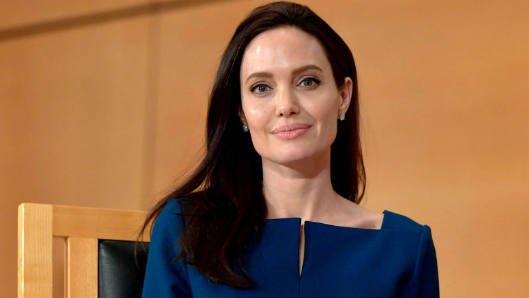 Анджелина Джоли, 2017 год